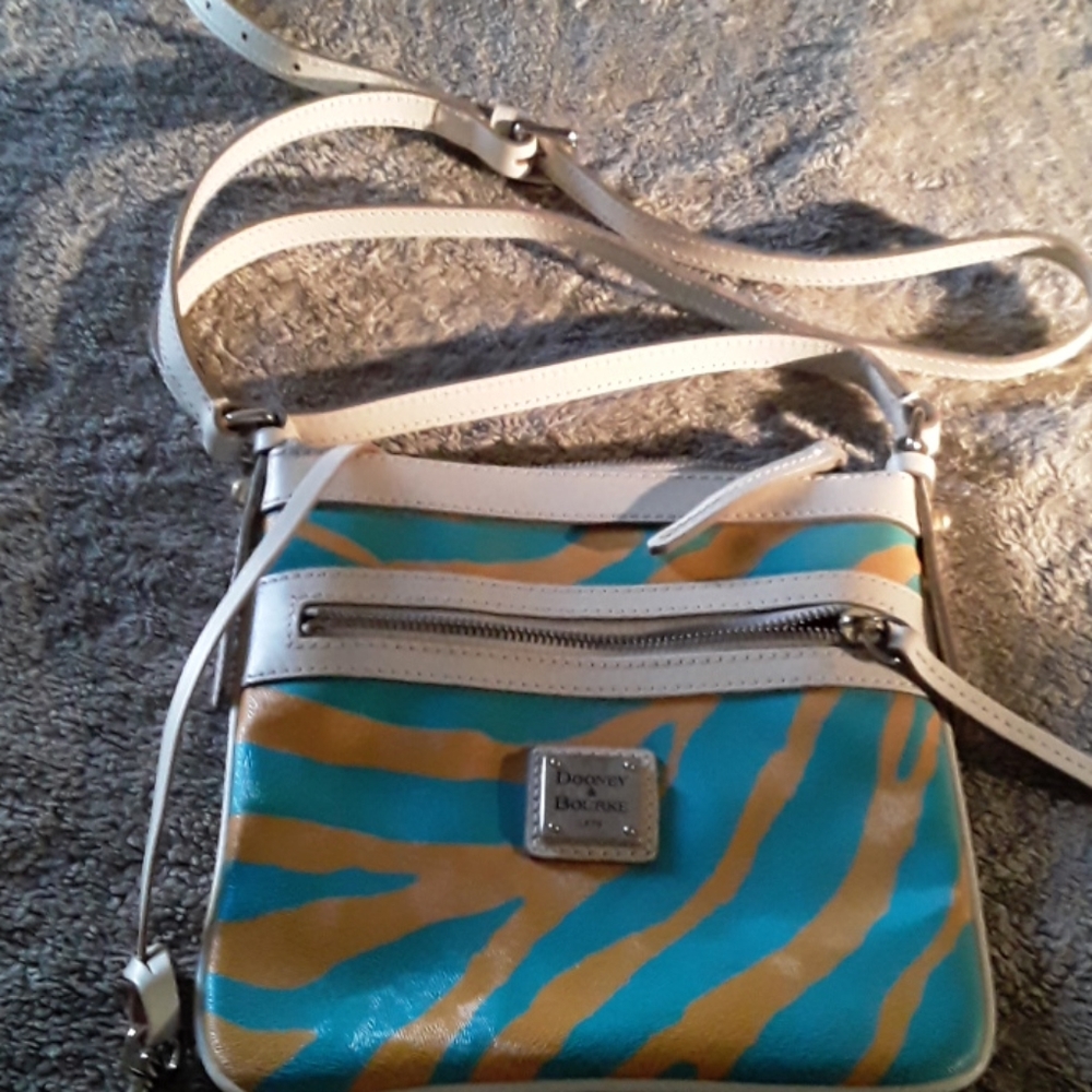 Dooney & Bourke cross body purse